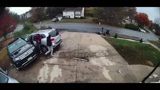 Kia Boys Crash Stolen Kia - leave driver Behind. (U.S.A.)