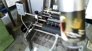 ENOLMAC s.n.c. - WET GLUE LABELLER SEMIAUTOMATIC SIRIO mod.3 - PLUS