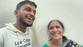 Dadi ne liya new phone
