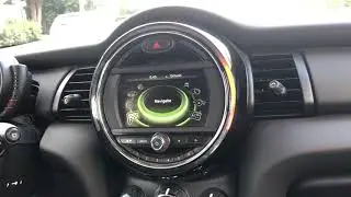 Mini cooper 2016 navigation screen glitch. How to fix with explination.