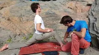 How to feel good as a climber: Back Pain - Stretching exercise with Adam Ondra