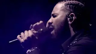 Drake Performing 