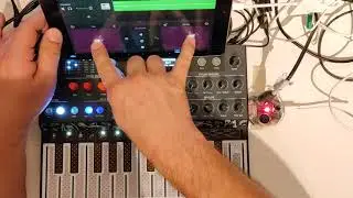 MicroFreak on Retrowave (Bee-T Patch and 80th Rythm)