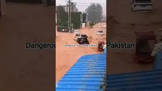 Very Dangerous flood over 400 people deid😭💔 #flood #floodinpakistan #floodinswat #ytshorts #shorts
