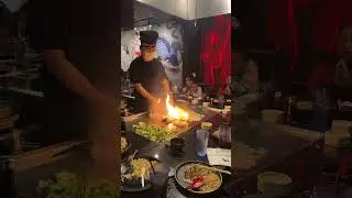 Fire cooking front ( at Shogun Japanese Steakhouse and Sushi 🍱)