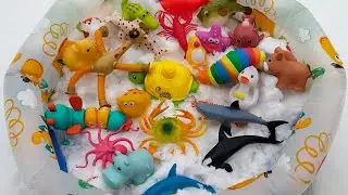 🌊 Learn Sea Animal Names & Fun Facts with Toys | Amazing Sea Creatures for Kids & Toddlers 🐬🦈🐙