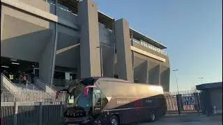 Frosinone Milan, il pullman dei rossoneri allo Stadio Stirpe