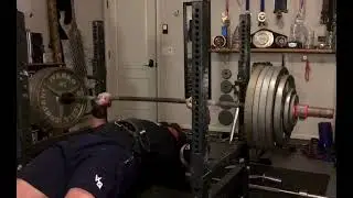 500LB Bench Press @ 220LBS Body Weight!