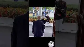Несколько минут назад президент Трамп приветствует Зеленского в западном крыле Белого дома. #dona...