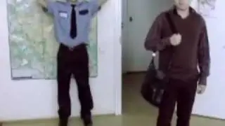 Come nascondersi in ufficio how to hide in the office.mp4