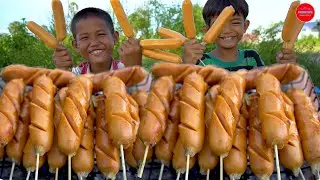 Grilled Hotdog with Chili Sauce