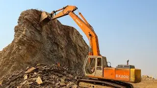 EXCAVATOR OPERATOR VIEW: Humming and Drilling in Action!” #excavators #stonemachinery #sand #mining 