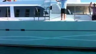 Покидая остров Некер