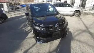 Toyota Voxy Hybrid X 2014