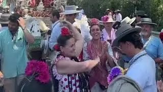 El camino con el Rocío De Sevilla