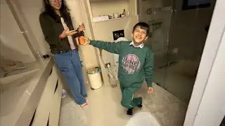 Kunali Hamare Washroom Mein 😲 Kya kar raha ?