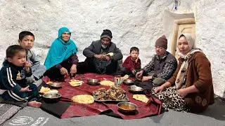 Village life in Afghanistan/ living in a small Cave / Cooking for children
