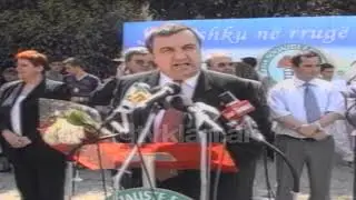 PS fushate ne Gjirokaster, Meta prezanton Nanon ne Tepelene - (28 Maj 2001)