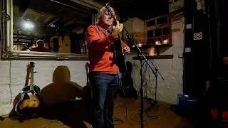 Mike - Shes Every Woman (Garth Brooks) 04;/11/25 Althorpe Coaching Inn