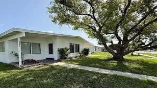 21899 CELLINI AVENUE, PORT CHARLOTTE, FL Presented by Renee Schmidt.