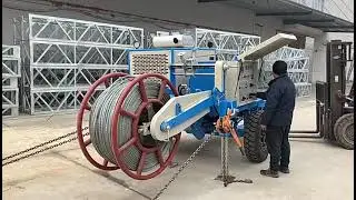 Hydraulic puller for overhead line transmission