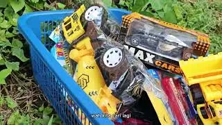 Mencari mainan | mobil balap, mobil truck, mobil polisi, mobil bus, buldozer, mobil ambulance 