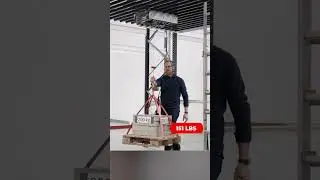 This overhead crane is omnidirectional