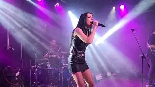 CARI LIVE AT THE TURBINA CULTURAL CENTER BUDAPEST 30/01/2025 (modern light rock)