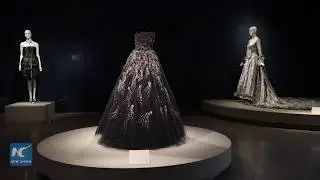 MFAH  extends  &ldquo;The Glamour and Romance of Oscar de la Renta&rdquo; Exhibition