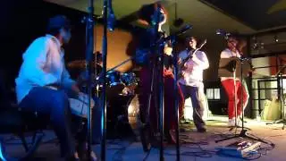 TOTO MANDJANI     MALEMILEMY (version Salsa)
