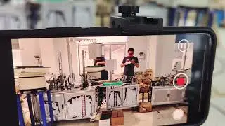 How does the two-layers disposable razor be assembled?