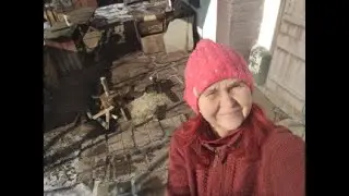 ВЗЯЛА ЩЕ БЕЗХАТНЮ ТВАРИНКУ ДО ДОМУ!СВІТЛА БІЛЬШЕ,МОРОЗИ МЕНШІ!КУРИ ПЕРЕНЕСЛИ МОРОЗЯКИ!ПИЛЯЮ ДРОВА!!?