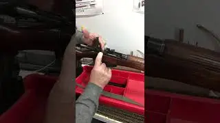 Lee Enfield bolt removal