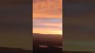 who is smart and can tell me why  the sky is like this #wow #views