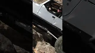💥GenRight Tracer LJ build climbs right up Waterfall in Barstow at Hi Desert Round Up. #Genright