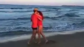 mortala  melodie si bineinteles dansatorii