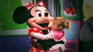 Cute Disney World Character Meet and Greet
