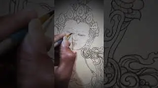 Quick close up of eye lining with one of my favorite art tool&hellip;in traditional tibetan thangka style