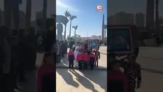 محافظ بورسعيد يضع إكليل الزهور على النصب التذكارى للشهداء