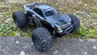 1er Run Traxxas Mini Maxx au skatepark #traxxas #traxxasminimaxx
