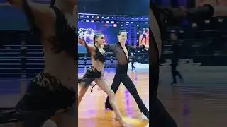 Samba ❤️&zwj;🔥excellent dancing💃🕺🏿dancer#danceshorts #dancerlife #samba  #dancer #ballroomdance