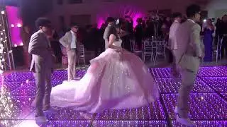 00050 Presentación de Jem y chambelanes