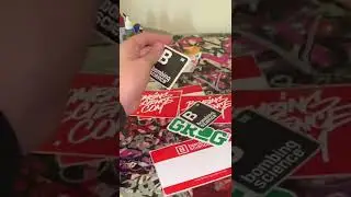 Graffiti unboxing a pink uni paint marker