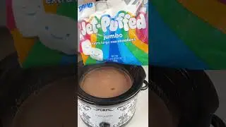 Горячий шоколад с легкой соленой карамелью и какао