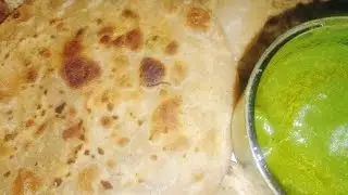 सर्दियों के ताजा हरे मटर के खस्ता पराठे। Matar paranthe recipe.