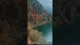 Attersee in autumn colors 🍂🍁 #salzkammergut #attersee #austria #drohnenvideo