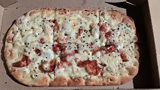 Tim Hortons | Bacon Everything Flatbread Pizza