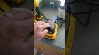 Dewalt 18v volt Lithium Ion Battery Fault - Possible Fix in Description DC9180 or DC9182