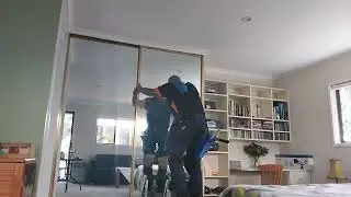 How to clean wardrobe mirrors
