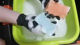 Esponjas Azules, Verdes y Naranjas Haciendo Muchísima Espuma | Video Relajante y Satisfactorio